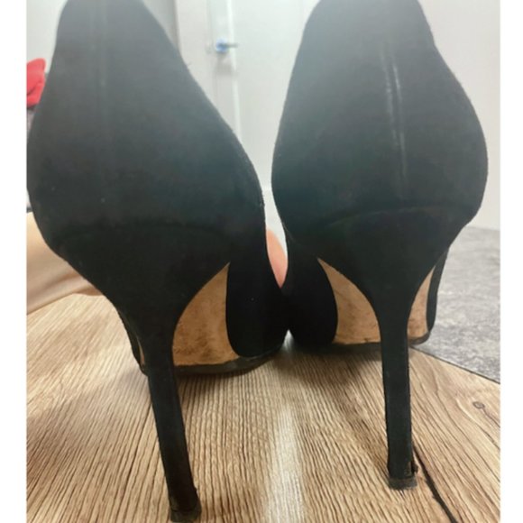 Manolo Blahnik Suede Pumps - Picture 6 of 6